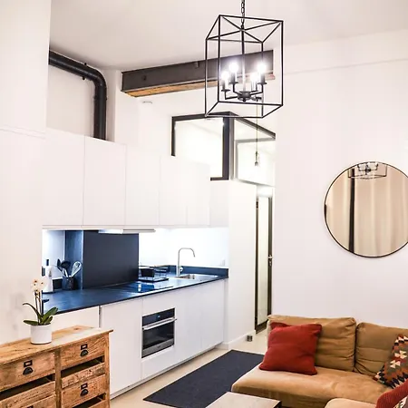 Charming Apartment Near Notre-Dame-3